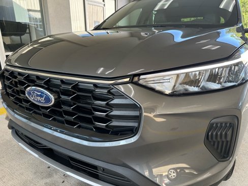 New 2025 Ford Escape ST-Line w/ Equipment Group 301A image 2