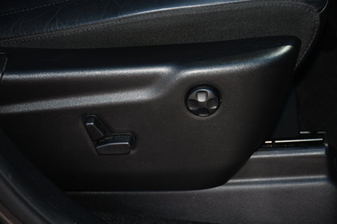 Used 2019 Jeep Grand Cherokee Limited image 23