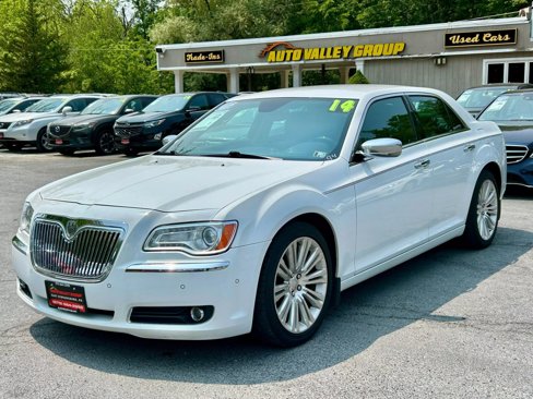 Used 2014 Chrysler 300 C w/ Light Group image 4