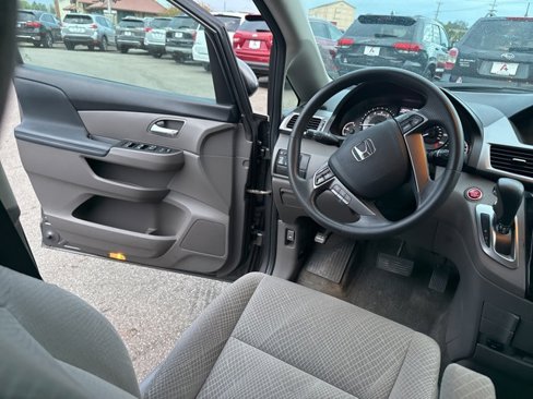 Used 2014 Honda Odyssey EX image 17