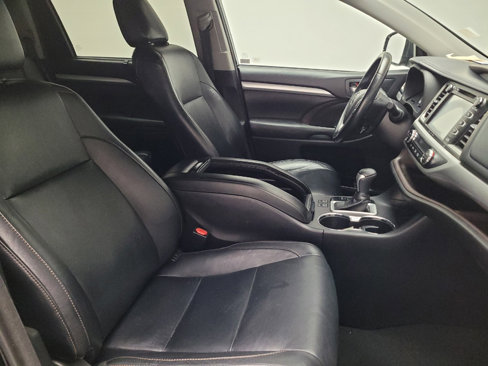 Used 2017 Toyota Highlander XLE image 21