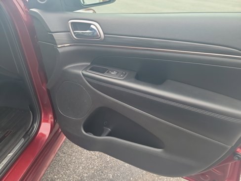 Used 2021 Jeep Grand Cherokee Limited X image 26