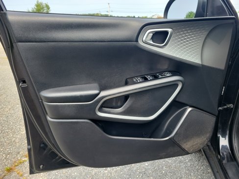Used 2020 Kia Soul LX image 15