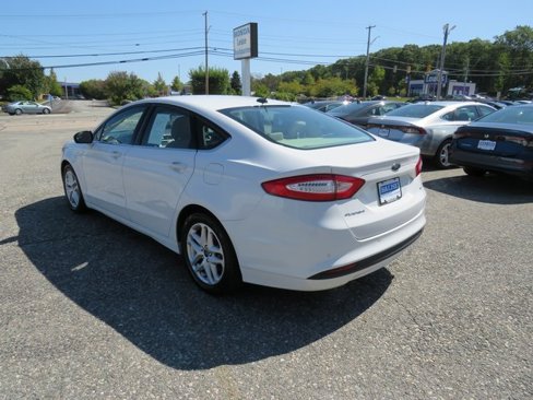 Used 2014 Ford Fusion SE image 3