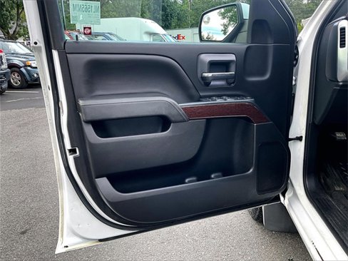 Used 2018 GMC Sierra 1500 SLE w/ SLE Value Package image 18