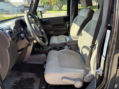 Used 2008 Jeep Wrangler Unlimited Rubicon w/ PWR Convenience Group image 13