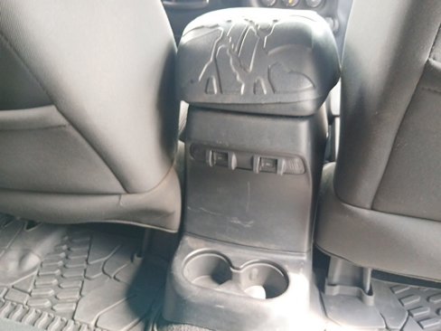 Used 2012 Jeep Wrangler Unlimited Sport image 26