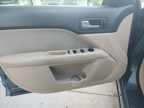 Used 2011 Ford Fusion SE image 14