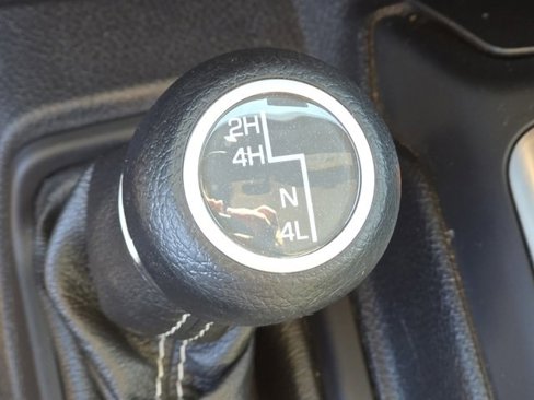 Used 2019 Jeep Wrangler Unlimited Sahara image 16