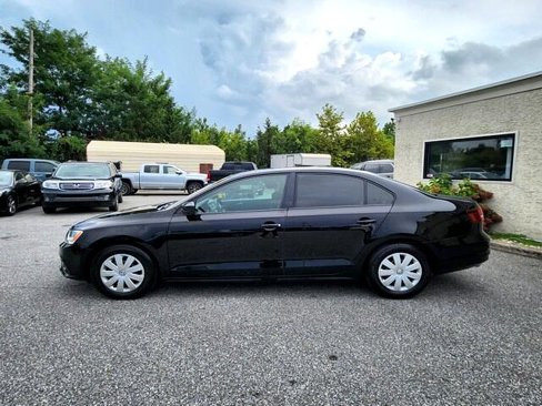 Used 2016 Volkswagen Jetta S image 4