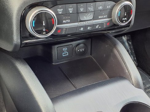Used 2022 Ford Escape SEL image 15