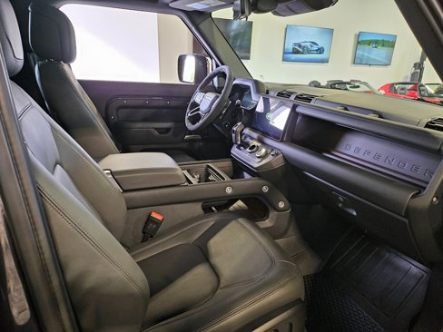 Used 2024 Land Rover Defender 90 V8 image 14