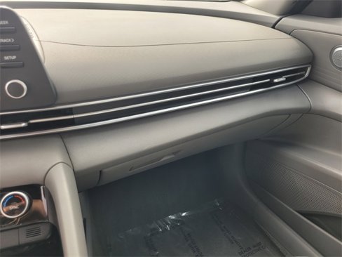 Used 2021 Hyundai Elantra SEL image 24
