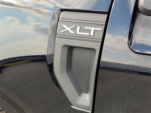 New 2025 Ford Maverick XLT w/ XLT Luxury Package image 11