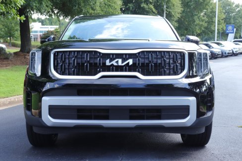 Used 2023 Kia Telluride EX w/ EX Captain's Chair Package image 2