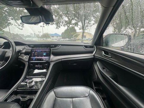 Used 2021 Jeep Grand Cherokee L Limited image 27