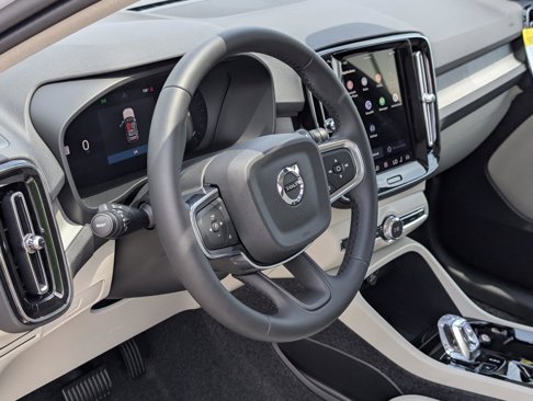 New 2026 Volvo XC40 B5 Plus w/ Protection Package Premier image 25
