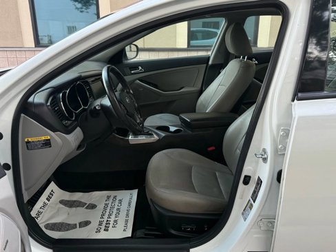 Used 2012 Kia Optima EX w/ Premium Pkg image 17
