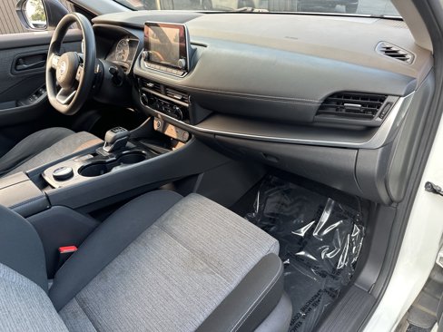 Used 2021 Nissan Rogue S image 10