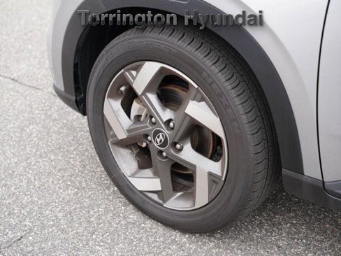 Certified 2024 Hyundai Venue SEL image 11