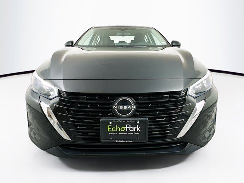Used 2024 Nissan Sentra SV image 2