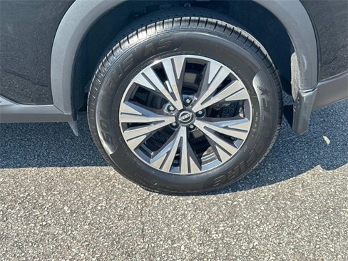 Certified 2023 Nissan Rogue SV image 11