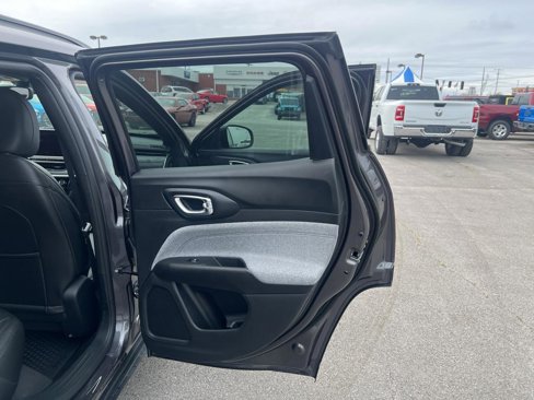 Used 2024 Jeep Compass Latitude w/ Convenience Group image 14