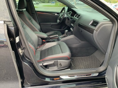 Used 2014 Volkswagen Jetta GLI image 18