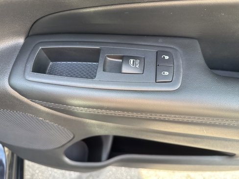 Used 2020 Jeep Grand Cherokee Altitude image 44