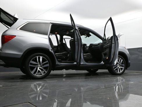 Used 2017 Honda Pilot Elite image 39