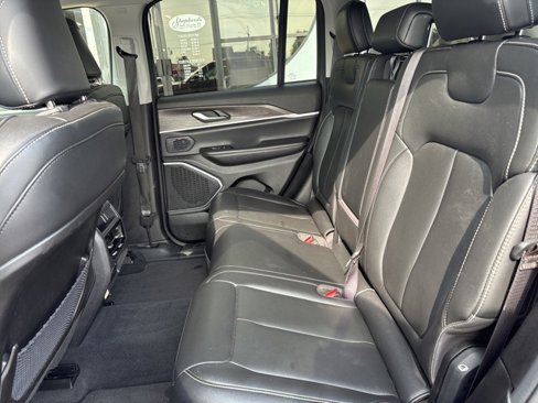 Used 2023 Jeep Grand Cherokee 4WD 4xe image 16