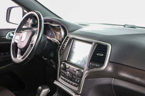Used 2018 Jeep Grand Cherokee Altitude image 25
