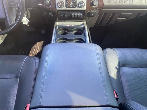 Used 2015 Ford F350 Platinum w/ Platinum Package image 20