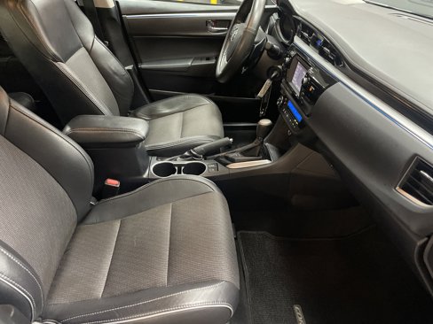 Used 2016 Toyota Corolla S image 35