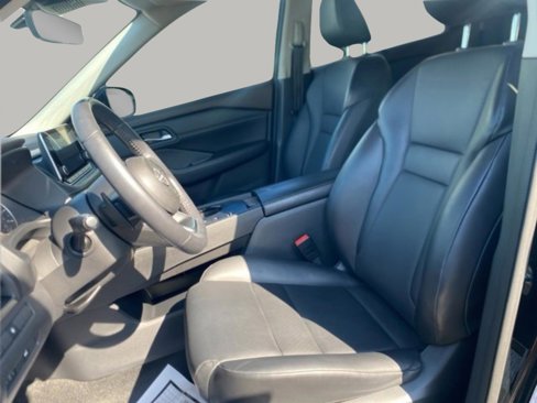 Used 2022 Nissan Rogue SV image 11