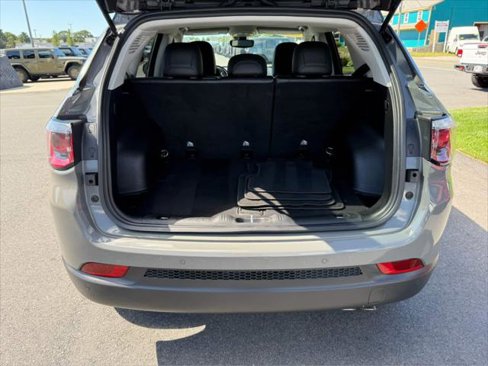 Certified 2021 Jeep Compass Limited image 7