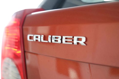 Used 2007 Dodge Caliber SXT image 12