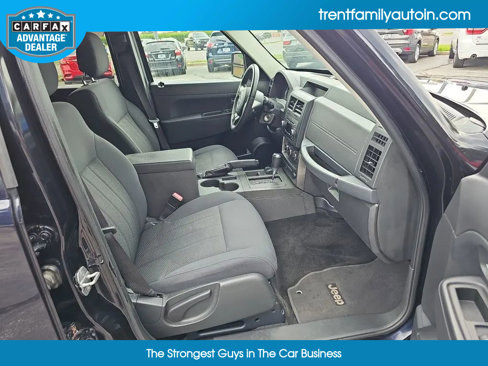 Used 2011 Jeep Liberty Sport image 16
