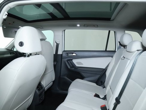 Used 2019 Volkswagen Tiguan SEL image 15