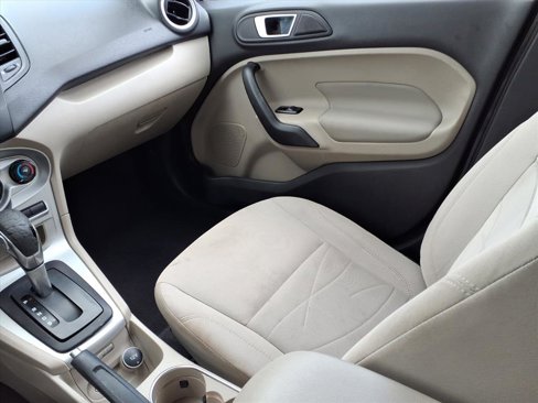 Used 2014 Ford Fiesta SE image 19
