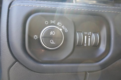 Used 2020 RAM 1500 Limited image 27