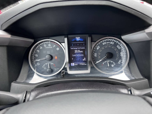 Used 2016 Toyota Tacoma SR5 image 16