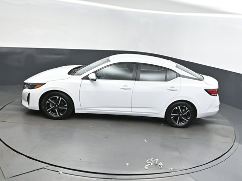 Used 2024 Nissan Sentra SV image 32