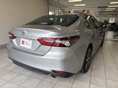 Certified 2021 Toyota Camry XLE image 27