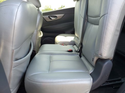 Used 2016 Nissan Rogue SV w/ SV Premium Package image 9