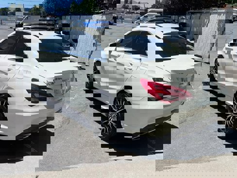 Used 2018 Mercedes-Benz CLA 250 4MATIC image 5