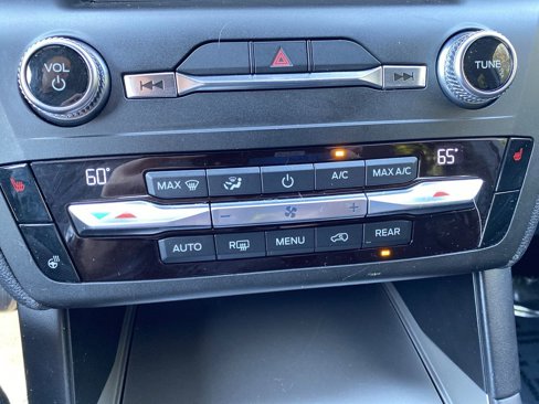 Used 2020 Ford Explorer XLT w/ Comfort Package image 21