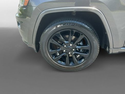 Used 2019 Jeep Grand Cherokee Altitude image 15