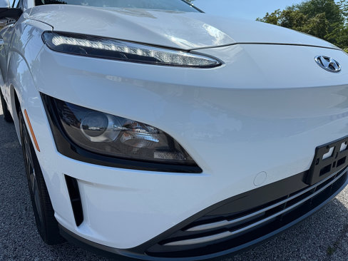 Used 2023 Hyundai Kona SEL image 11