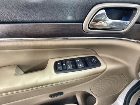 Used 2016 Jeep Grand Cherokee Limited image 15